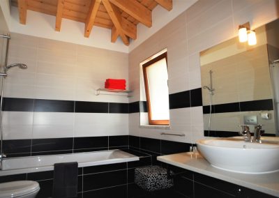 Quinta da Laranjeira, the bathroom